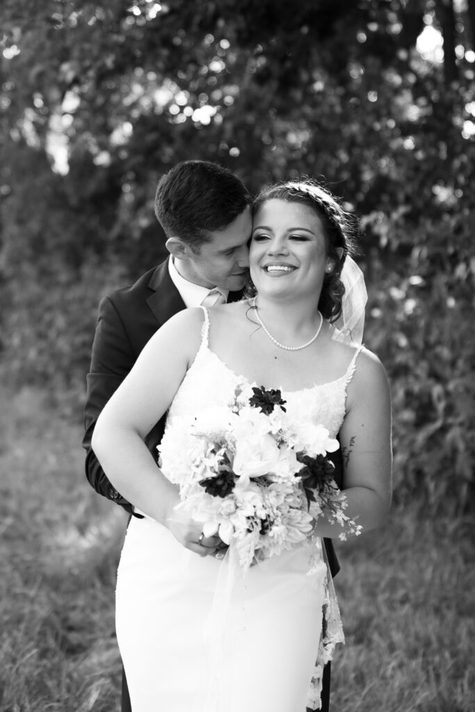 Kentucky wedding photography black and white bride and groom