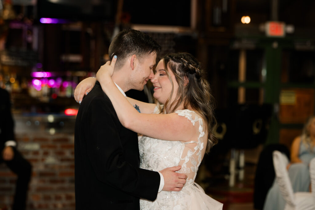 Southern Indiana Wedding Photography First Dance