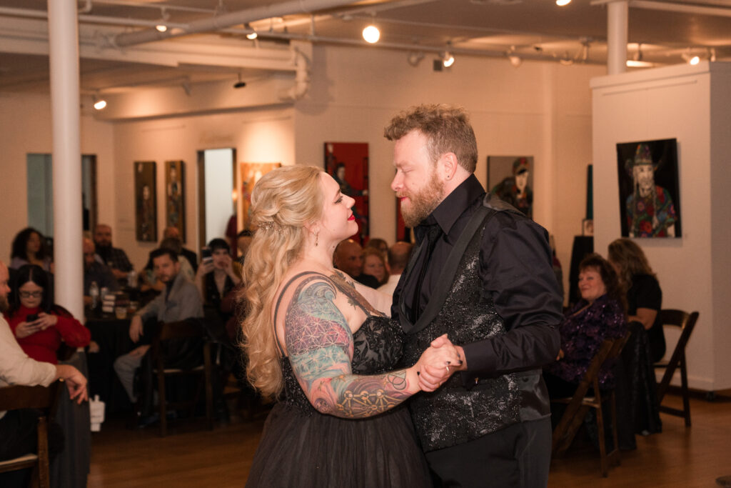 Louisville wedding photographer first dance 