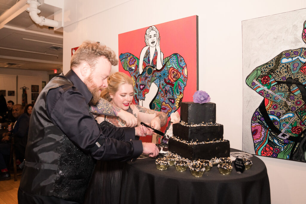 Louisville wedding photographer cake cutting