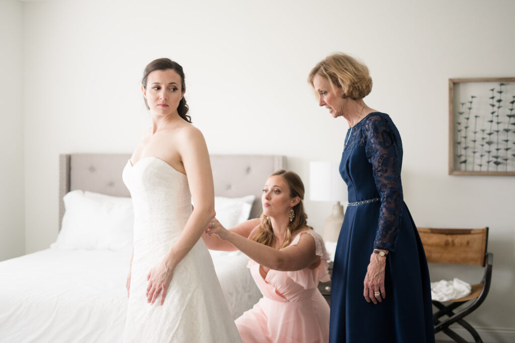 Lexington Kentucky Wedding bride getting ready